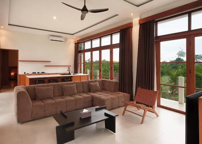 Pensión Ulu Penthouse By Tanya Pink Uluwatu